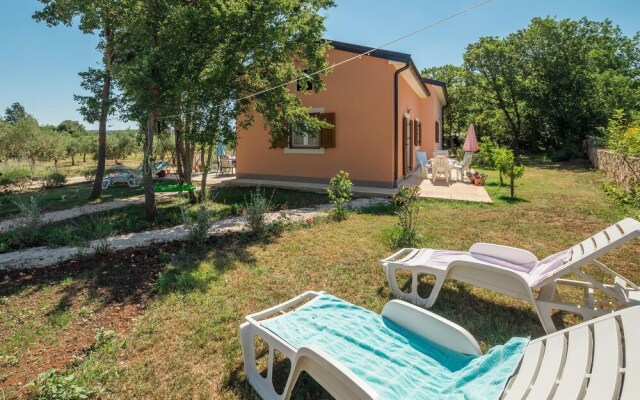 Stunning Home in Rovinj With Wifi, Outdoor Swimming Pool and 3 Bedrooms