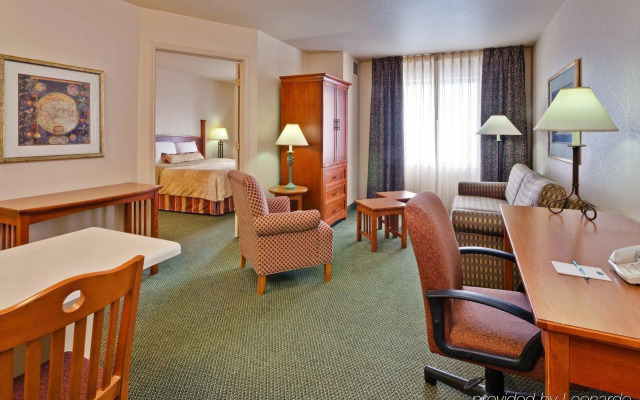 Staybridge Suites Chicago - Glenview by IHG