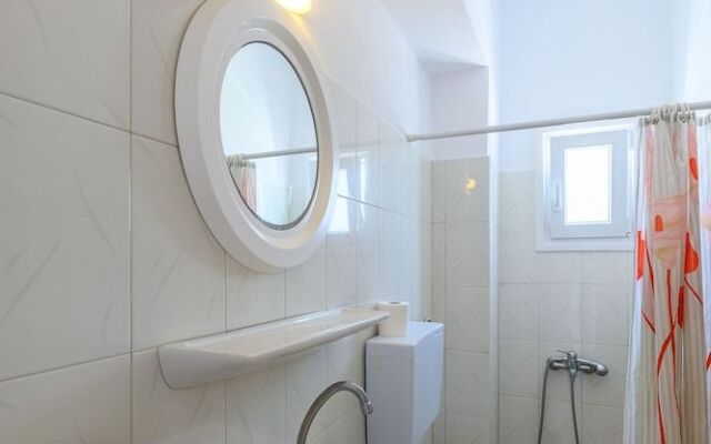 Aphrodite Hotel & Apartments