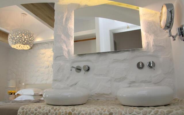 Spiros Hotel