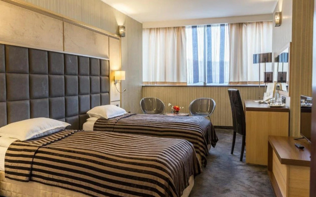 Cosmopolitan Hotel & Wellness