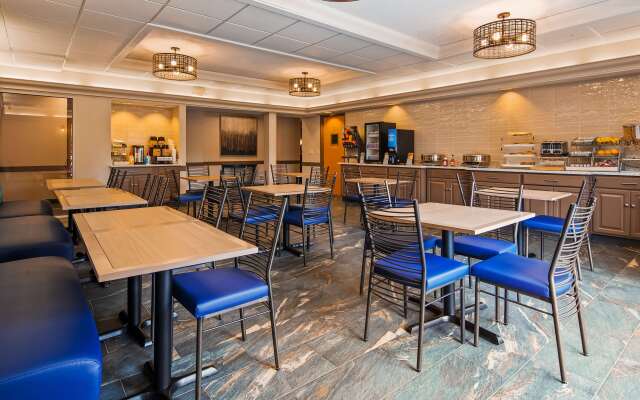 Best Western Plus Hudson I-94