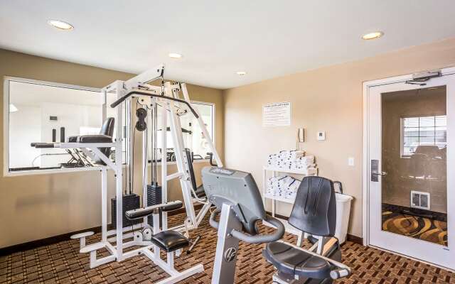 MainStay Suites Cedar Rapids North - Marion