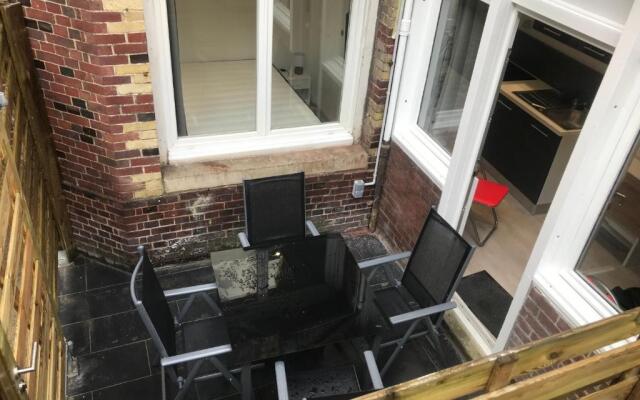 Petit T2 hypercentre avec terrasse privée