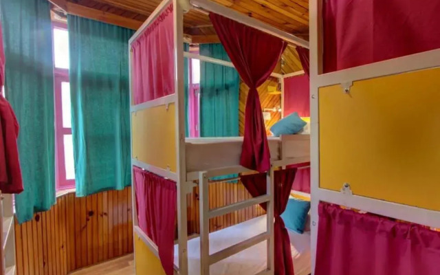 goStops Naggar - Hostel