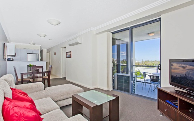 Aqualine Apartments