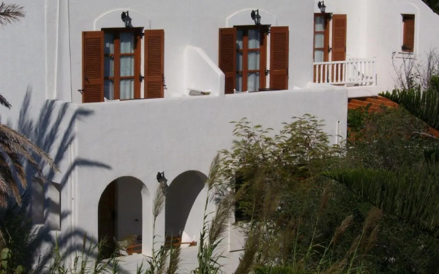 Hotel Roussos Beach