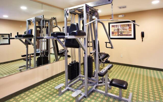 Holiday Inn Express & Suites Ocean Springs by IHG