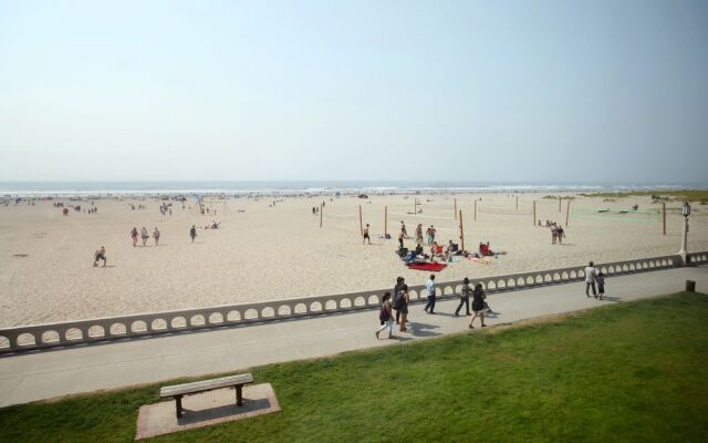 Seashore Inn on the Beach