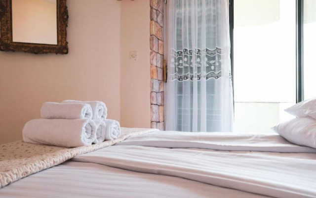 Franov Butique Residence
