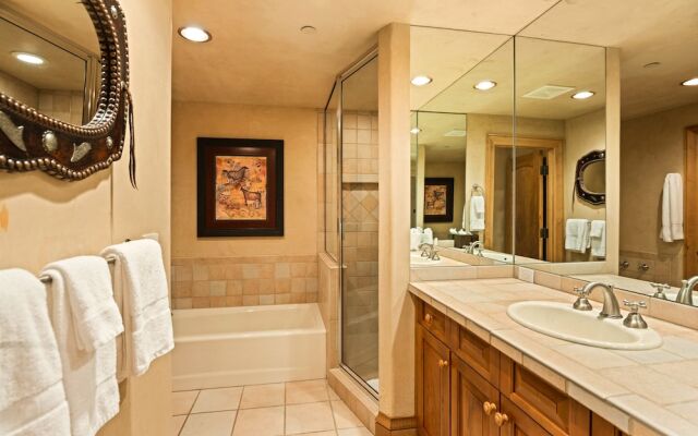 Owl Creek Snowmass By Frias