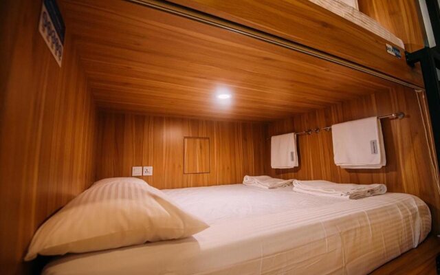 Bluewaters Pods 38 Hongkong St