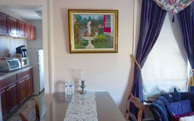 The Carriage House Inn