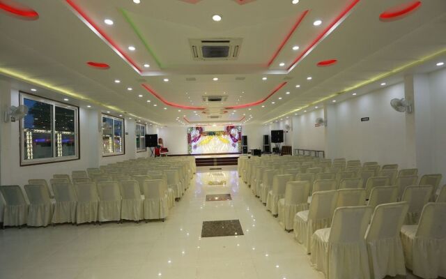 OYO 8837 Hotel Surya Galaxy