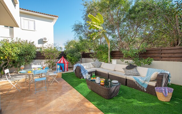 Konnos Beach Villas