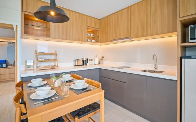 Laguna Lakeside Residences