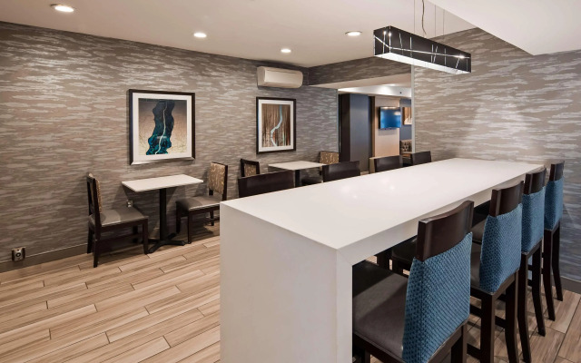 Best Western Plus Fairfield Hotel
