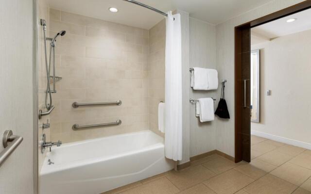 The Anza - A Calabasas Hotel