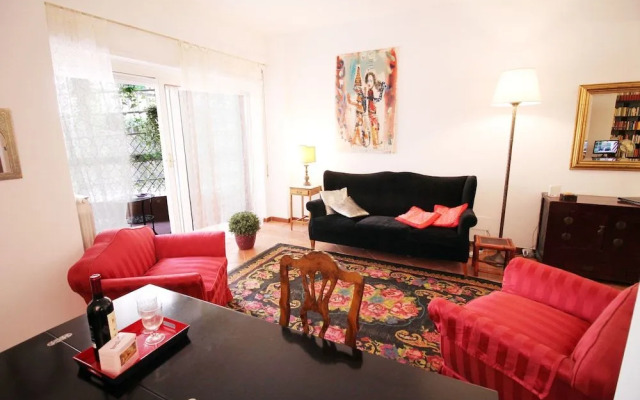 Charming Garden Retreat near Vatican