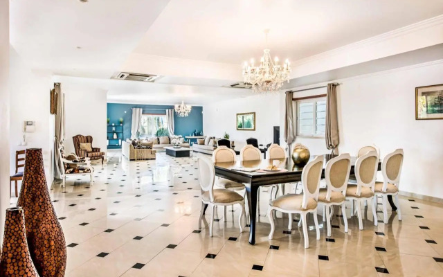 Villa Paris