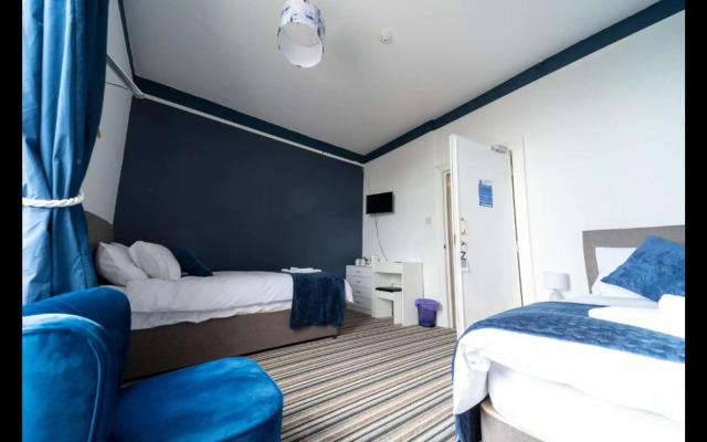 OYO Lord Kitcheners Guest House