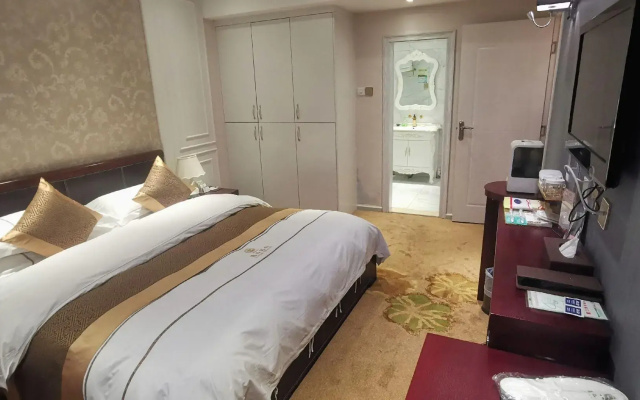 Lotus Hotel