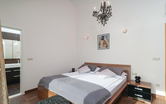 Amazing Home in Celina With Wifi and 4 Bedrooms