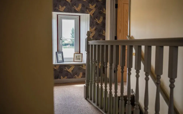 Gorgeous Rural 4BD Farm With Hot Tub