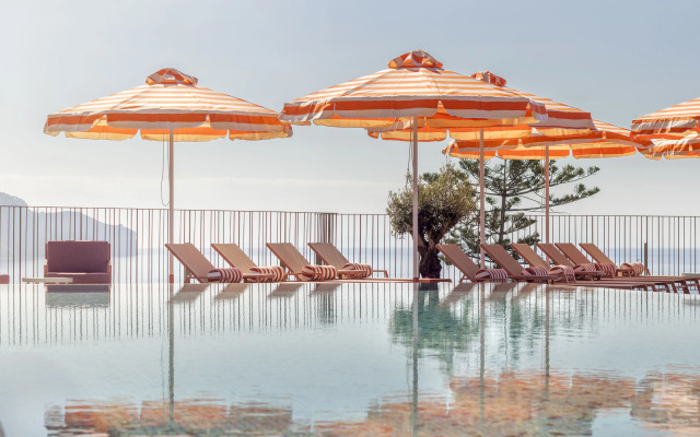 Next Hotel