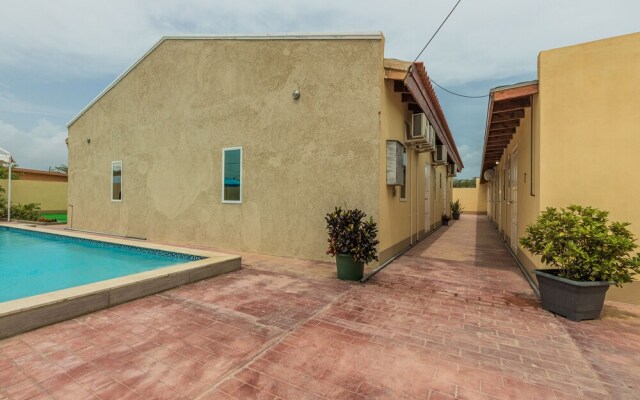 Rooi Santo Residence
