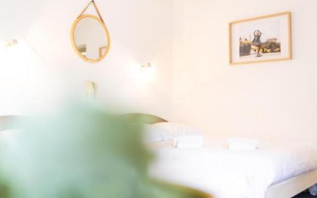 Hotel Fine