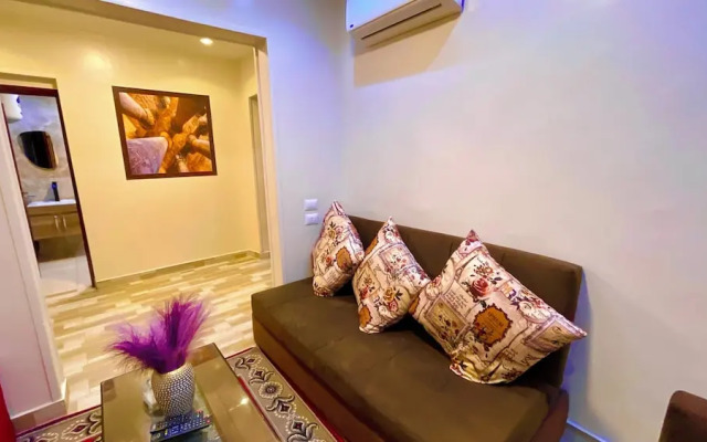 Nemes Pyramids View INN