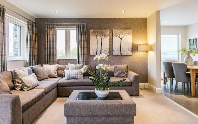 The Penthouse @ Carus Green