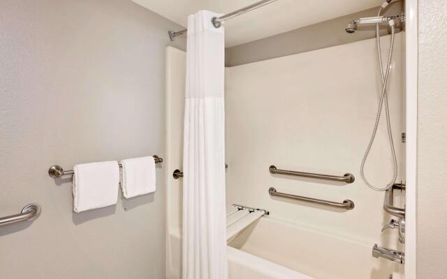 Days Inn & Suites by Wyndham Arcata