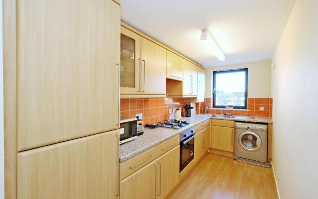 OrangeApartments Riverside Drive,5 Minutes from City Centre