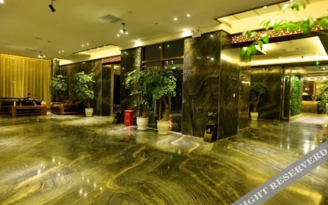 Suining Fanglin Jincheng Hotel