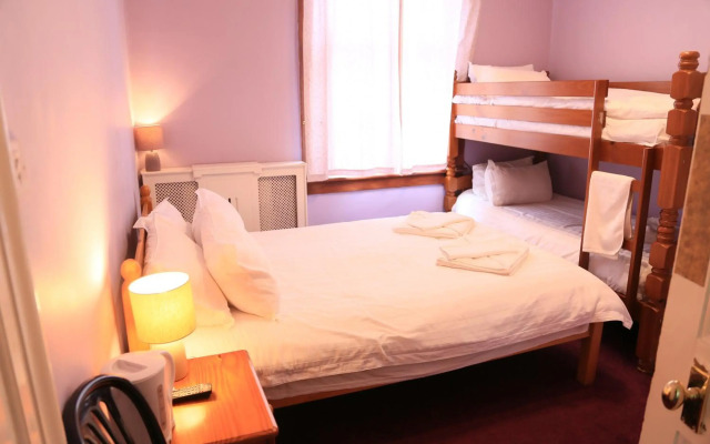 Twin Lions Hotel
