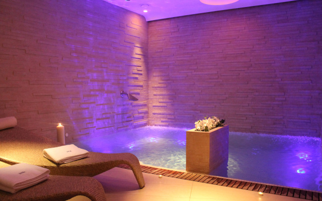 HR Hotel & Spa