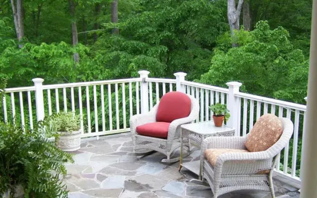 Rumson Place