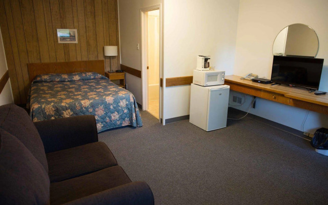 Yellow Quill Motel