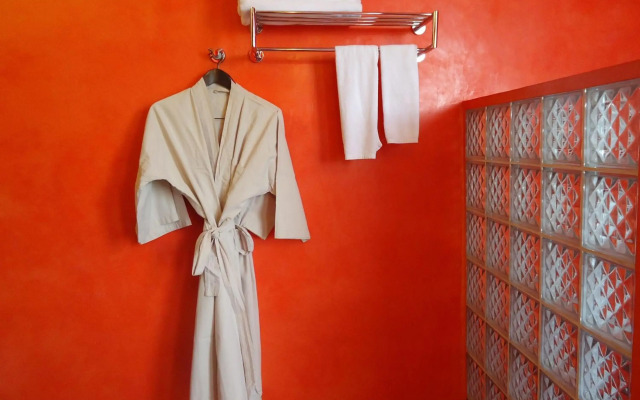 MEN's Resort & Spa 
