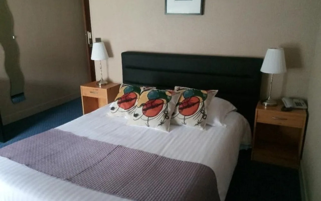 L'Hostellerie De La Rivière