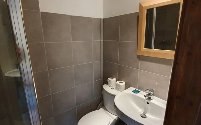 Victorian House 2 Bed 2 Bath Next to Barbican Tube