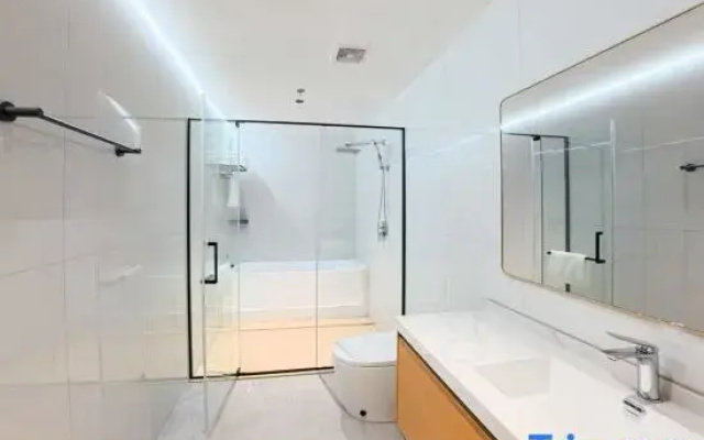 Huandao Holiday Hotel (Yuhuan Xincheng Wuyue Plaza)