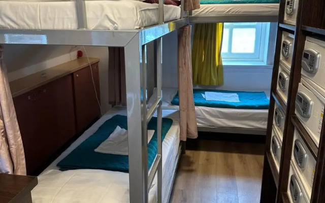 Room Mate Hostel