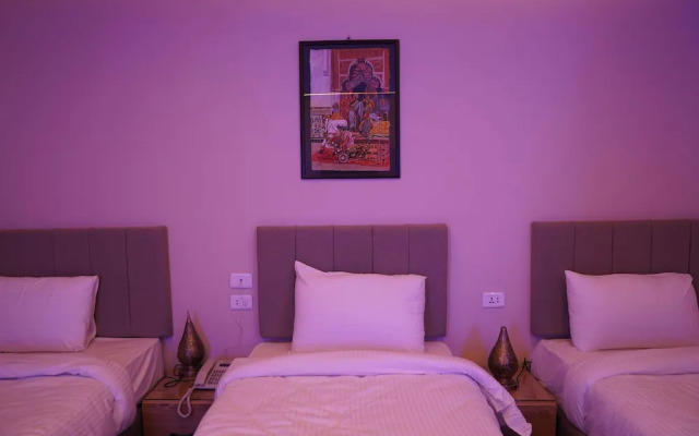 Pyramids Hotel