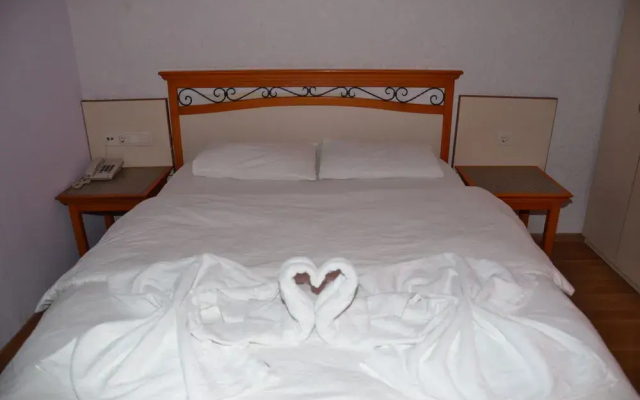 Ozturk Hotel