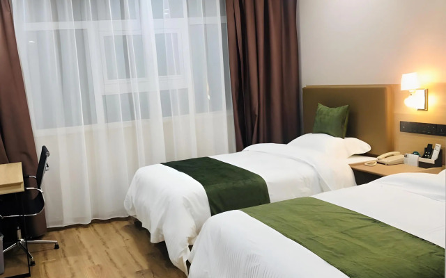 GreenTree Inn Express Xuzhou Pizhou Tiefu Town Bus station.