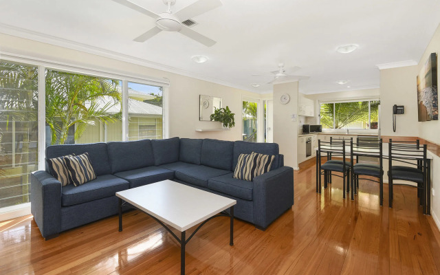 Flynns on Surf Beach Villas