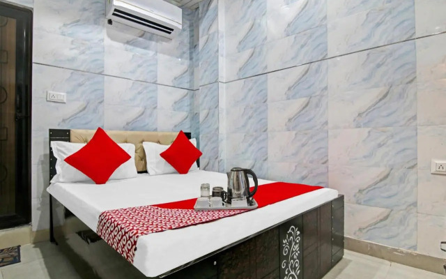 OYO Flagship 70081 Hotel You & Me